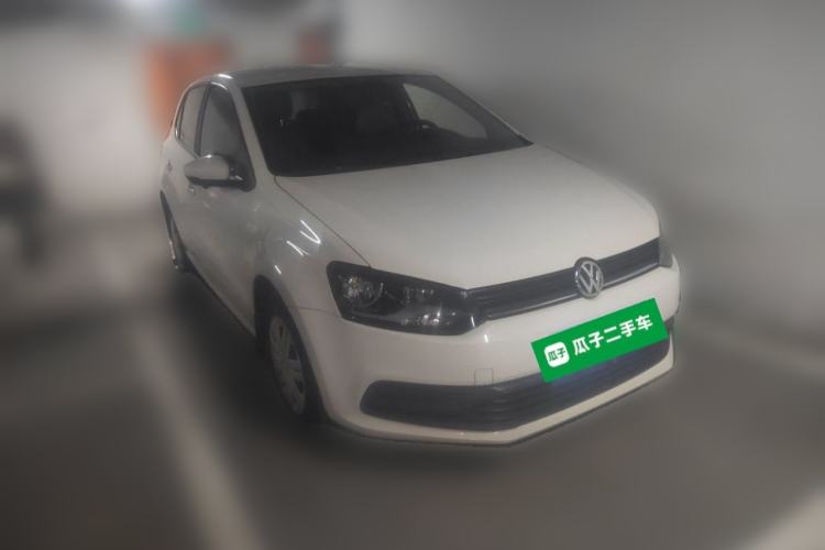 Used Volkswagen Polo 2016 1.4L Automatic Trendy Model Front Right 45 Deg