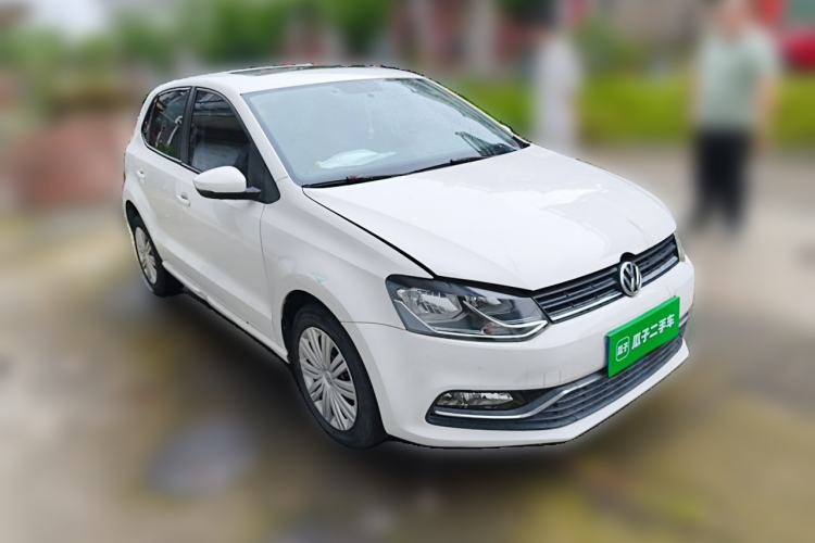 Used Volkswagen Polo 2016 1.6L Automatic Comfort Model Front Right 45 Deg
