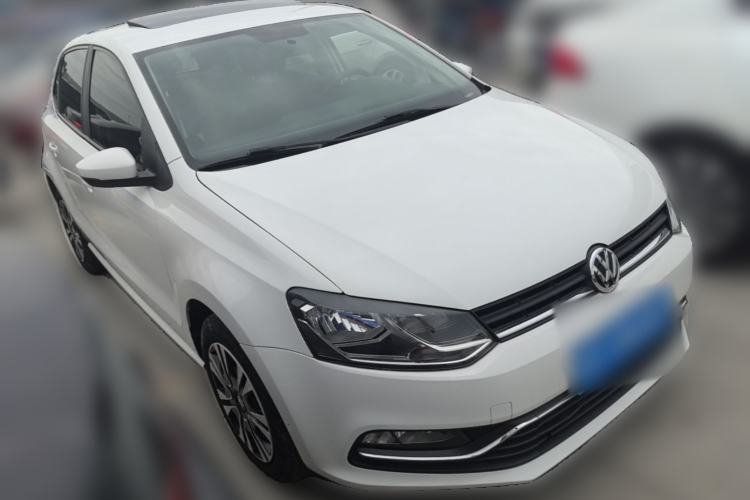 Used Volkswagen Polo 2016 1.6L Automatic Comfort Model Front Right 45 Deg