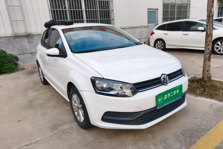 Used Volkswagen Polo 2016 1.4L Manual Fashion Model Front Right 45 Deg