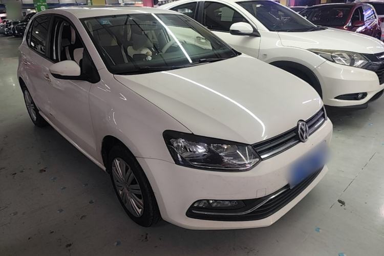 Used Volkswagen Polo 2016 1.6L Automatic Comfort Model Front Right 45 Deg
