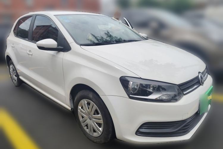 Used Volkswagen Polo 2016 1.4L Automatic Trendy Model Front Right 45 Deg