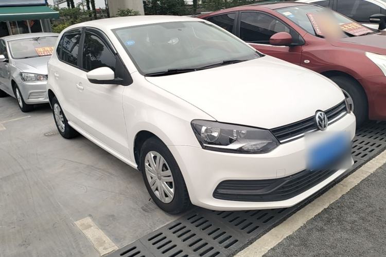 Used Volkswagen Polo 2016 1.4L Manual Fashion Model Front Right 45 Deg