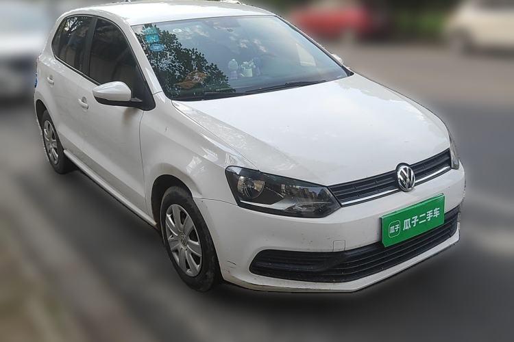 Used Volkswagen Polo 2016 1.4L Manual Fashion Model Front Right 45 Deg