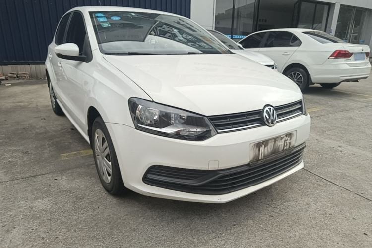 Used Volkswagen Polo 2016 1.4L Automatic Trendy Model Front Right 45 Deg