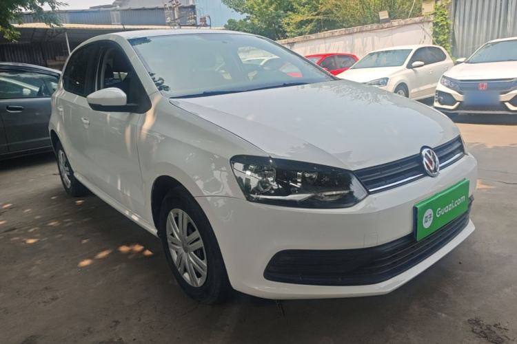 Used Volkswagen Polo 2016 1.4L Manual Fashion Model Front Right 45 Deg
