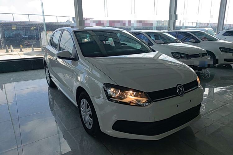 Used Volkswagen Polo 2016 1.4L Manual Fashion Model Front Right 45 Deg