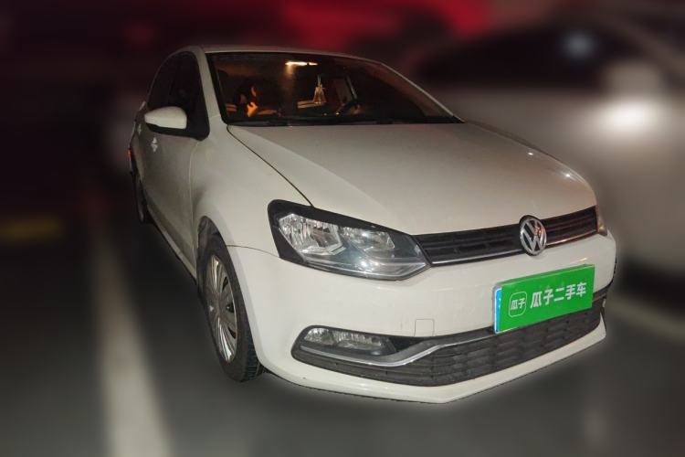 Used Volkswagen Polo 2016 1.6L Automatic Comfort Model Front Right 45 Deg