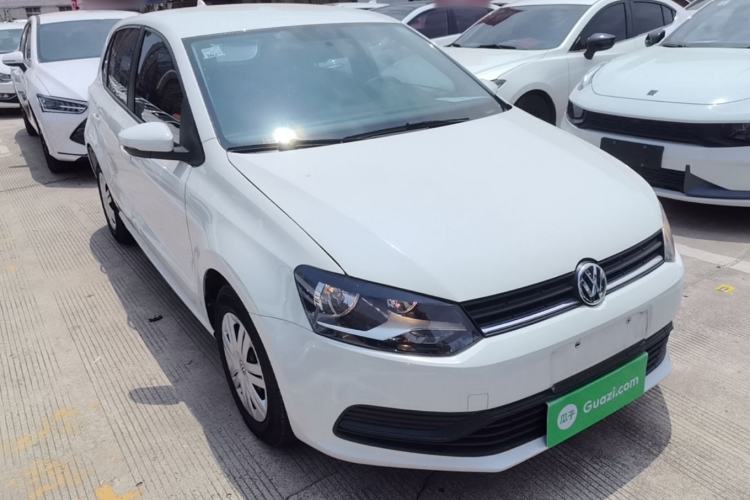 Used Volkswagen Polo 2016 1.4L Manual Fashion Model Front Right 45 Deg