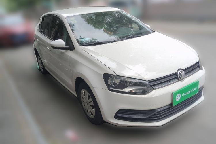 Used Volkswagen Polo 2016 1.4L Manual Fashion Model Front Right 45 Deg