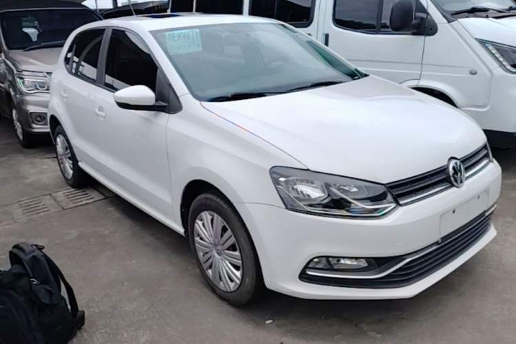 Used Volkswagen Polo 2016 1.6L Automatic Comfort Model Front Right 45 Deg