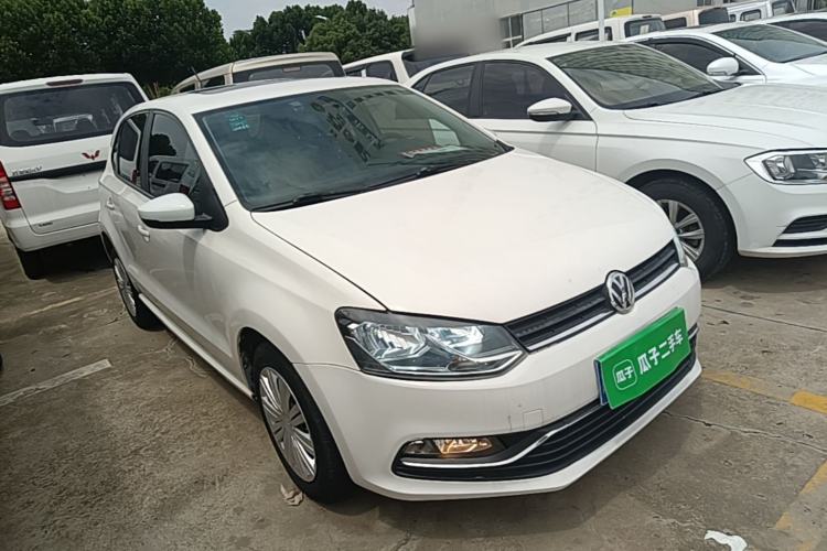 Used Volkswagen Polo 2016 1.6L Automatic Comfort Model Front Right 45 Deg