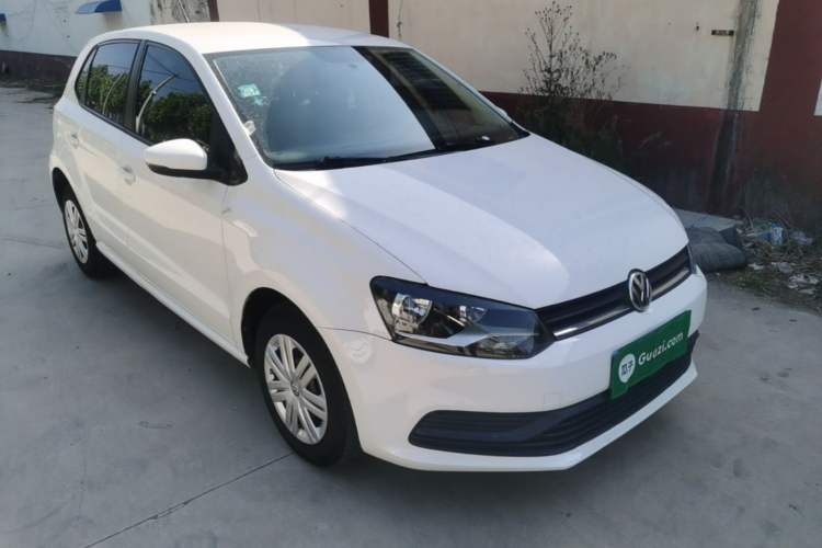 Used Volkswagen Polo 2016 1.4L Manual Fashion Model Front Right 45 Deg