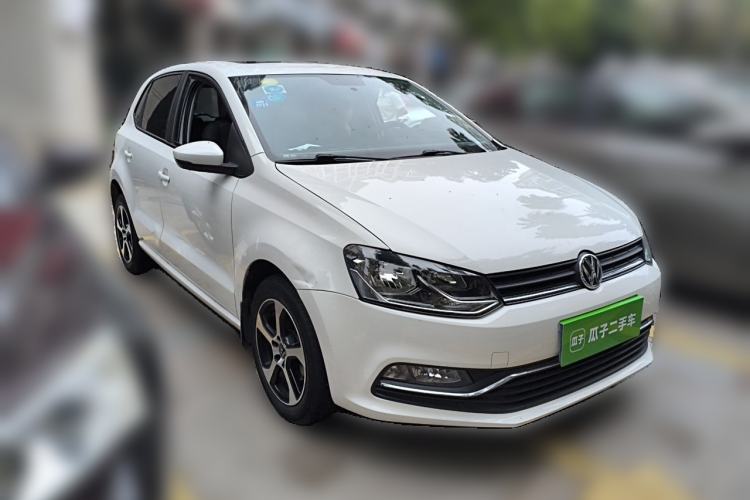 Used Volkswagen Polo 2016 1.6L Automatic Comfort Model Front Right 45 Deg