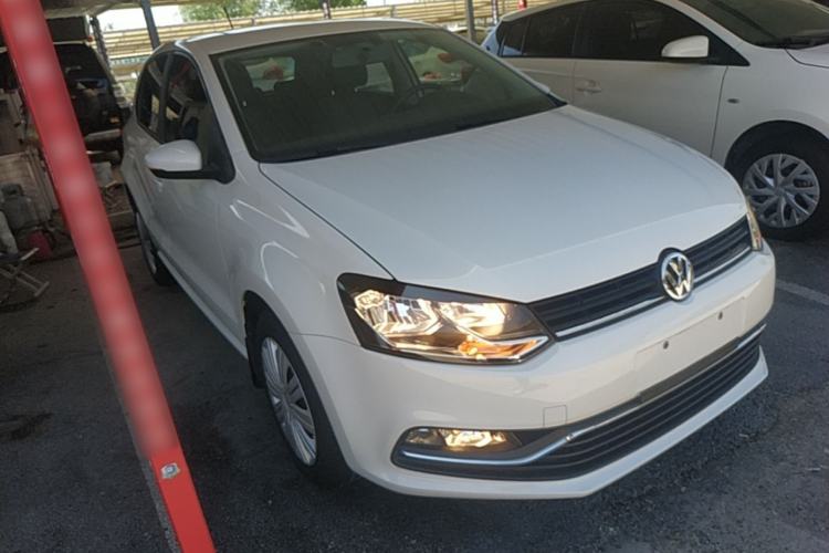 Used Volkswagen Polo 2016 1.6L Automatic Comfort Model Front Right 45 Deg
