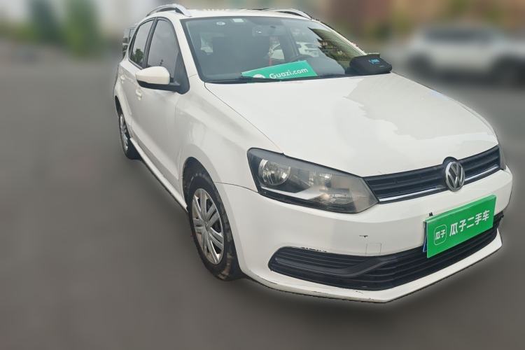 Used Volkswagen Polo 2016 1.4L Automatic Trendy Model Front Right 45 Deg