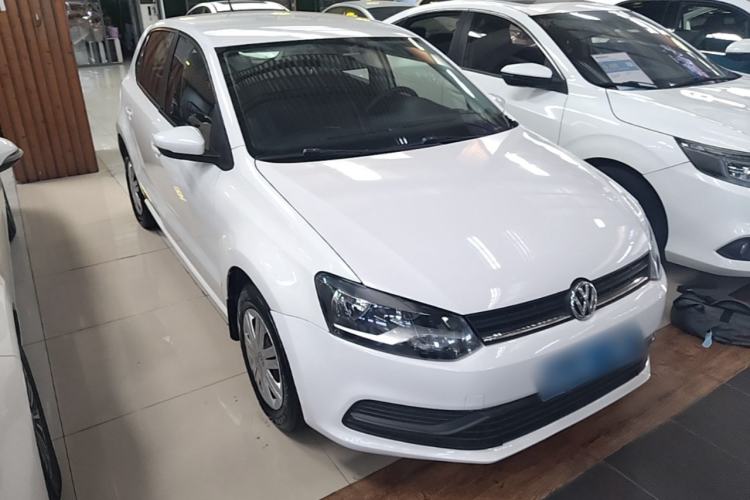 Used Volkswagen Polo 2016 1.4L Automatic Trendy Model Front Right 45 Deg