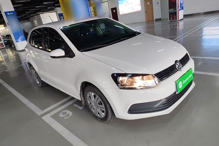 Used Volkswagen Polo 2016 1.4L Manual Fashion Model Front Right 45 Deg