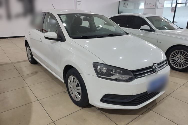 Used Volkswagen Polo 2016 1.4L Automatic Trendy Model Front Right 45 Deg