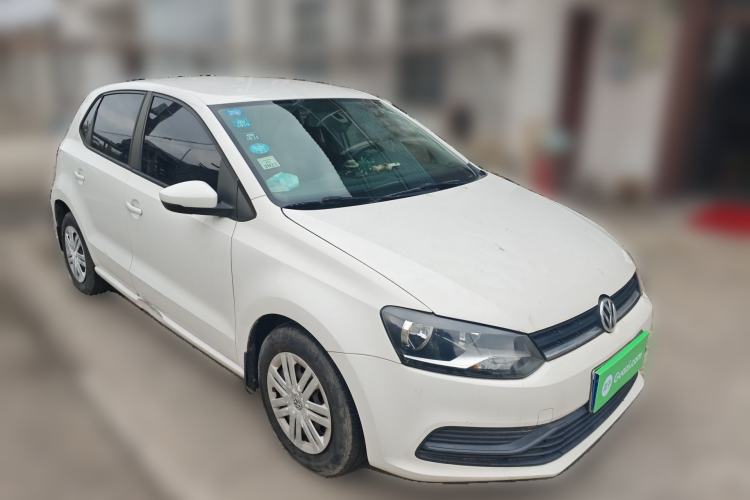 Used Volkswagen Polo 2016 1.4L Automatic Trendy Model Front Right 45 Deg