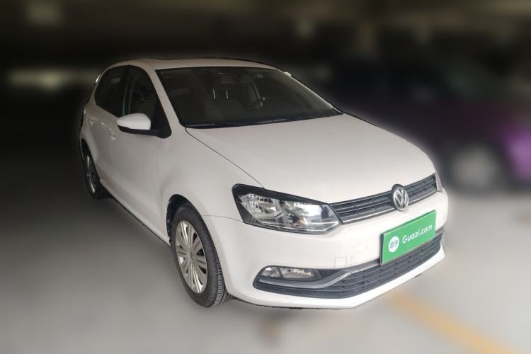 Used Volkswagen Polo 2016 1.6L Automatic Comfort Model Front Right 45 Deg