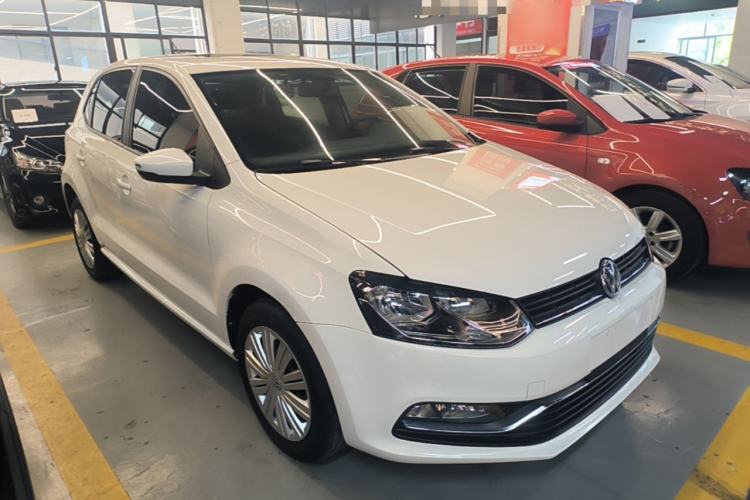Used Volkswagen Polo 2016 1.6L Automatic Comfort Model Front Right 45 Deg