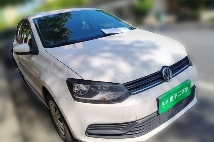 Used Volkswagen Polo 2016 1.4L Automatic Trendy Model Front Right 45 Deg