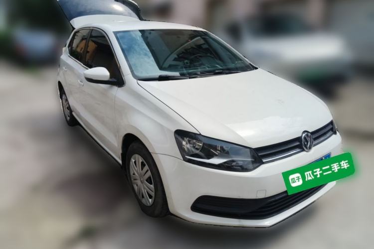 Used Volkswagen Polo 2016 1.4L Manual Fashion Model Front Right 45 Deg