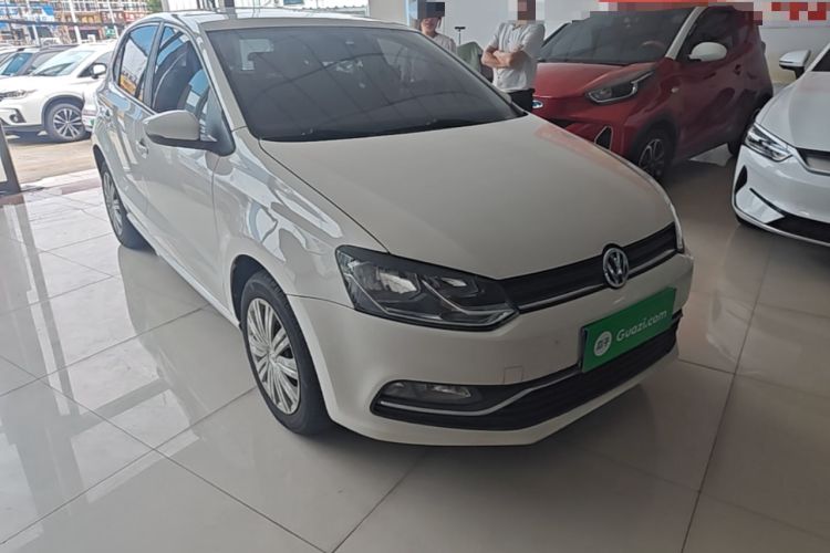 Used Volkswagen Polo 2016 1.6L Automatic Comfort Model Front Right 45 Deg