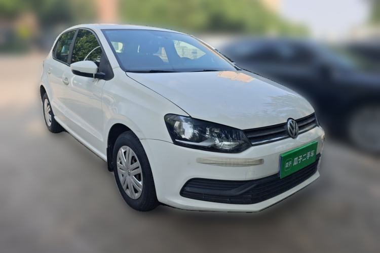 Used Volkswagen Polo 2016 1.4L Manual Fashion Model Front Right 45 Deg