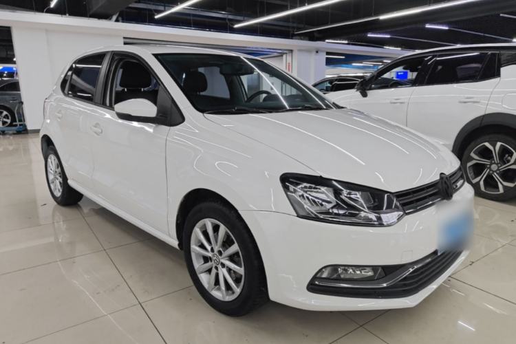 Used Volkswagen Polo 2016 1.6L Automatic Comfort Model Front Right 45 Deg