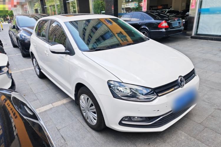 Used Volkswagen Polo 2016 1.6L Automatic Comfort Model Front Right 45 Deg