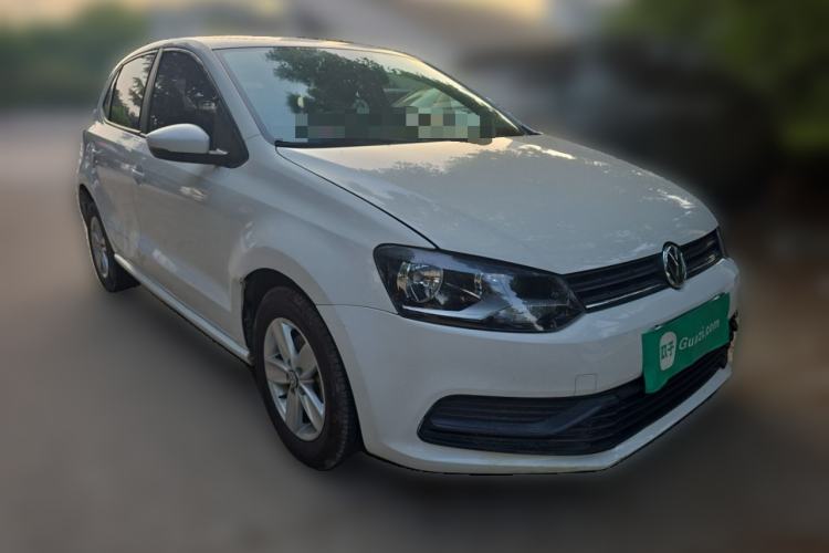Used Volkswagen Polo 2016 1.4L Automatic Trendy Model Front Right 45 Deg