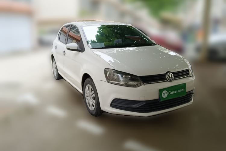 Used Volkswagen Polo 2016 1.4L Manual Fashion Model Front Right 45 Deg