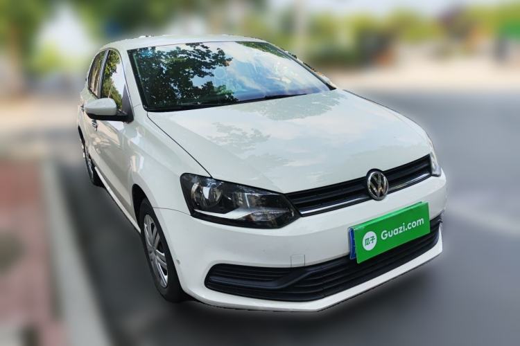 Used Volkswagen Polo 2016 1.4L Manual Fashion Model Front Right 45 Deg