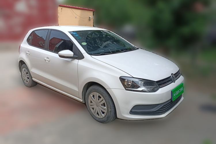 Used Volkswagen Polo 2016 1.4L Manual Fashion Model Front Right 45 Deg