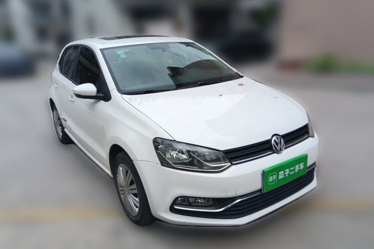Used Volkswagen Polo 2016 1.6L Automatic Comfort Model Front Right 45 Deg