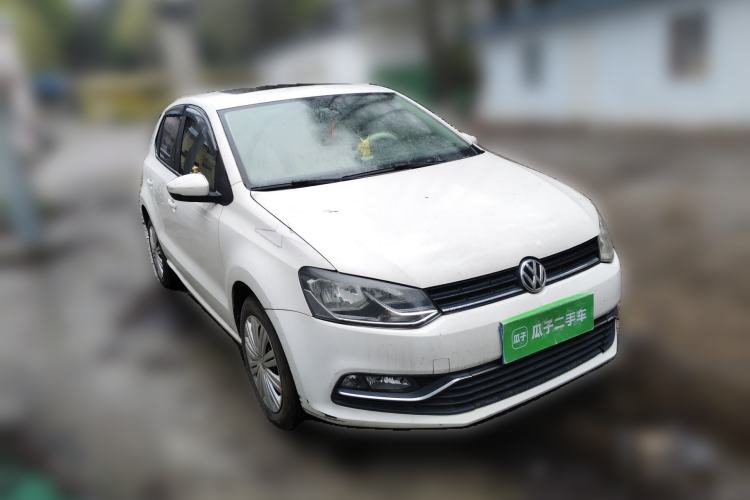 Used Volkswagen Polo 2016 1.6L Automatic Comfort Model Front Right 45 Deg