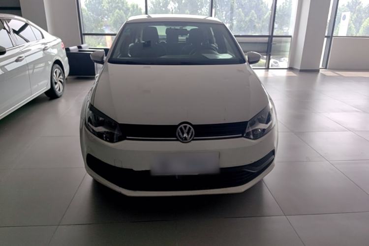 Used Volkswagen Polo 2016 1.4L Manual Fashion Model Front