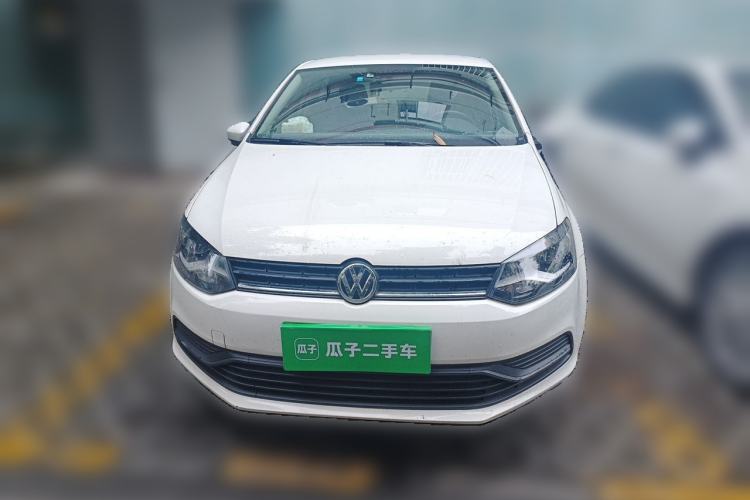 Used Volkswagen Polo 2016 1.4L Manual Fashion Model Front