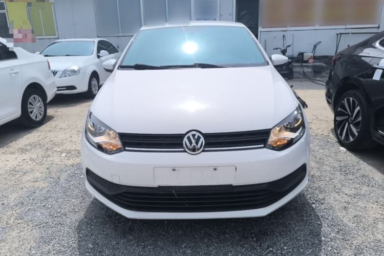 Used Volkswagen Polo 2016 1.4L Manual Fashion Model Front