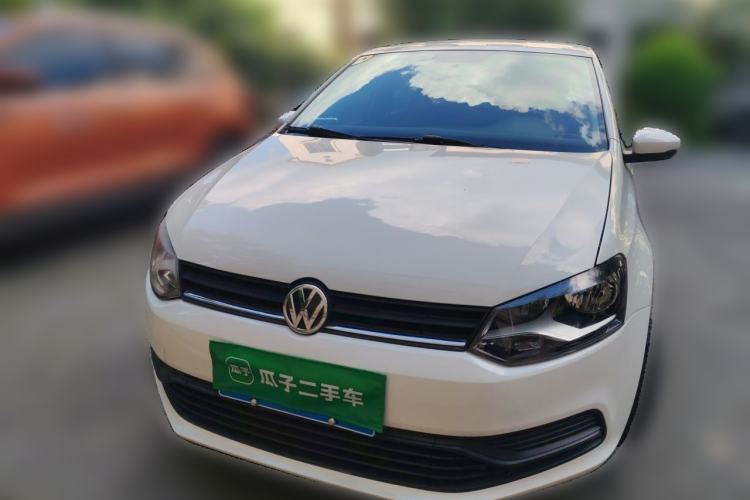 Used Volkswagen Polo 2016 1.4L Manual Fashion Model Front