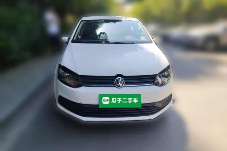 Used Volkswagen Polo 2016 1.4L Manual Fashion Model Front