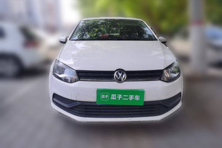 Used Volkswagen Polo 2016 1.4L Manual Fashion Model Front