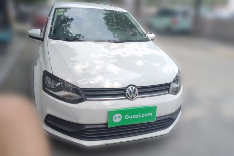 Used Volkswagen Polo 2016 1.4L Manual Fashion Model Front