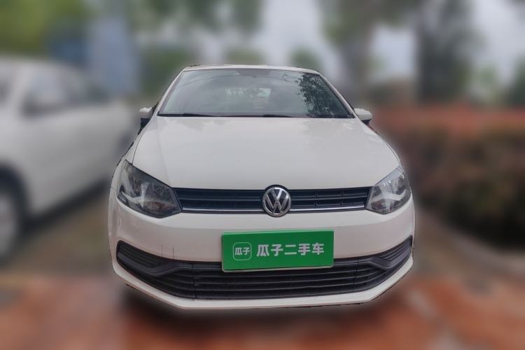 Used Volkswagen Polo 2016 1.4L Manual Fashion Model Front