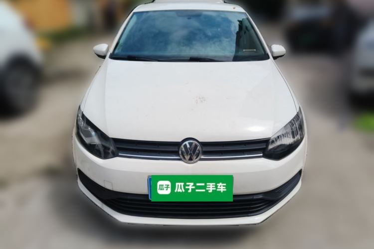 Used Volkswagen Polo 2016 1.4L Manual Fashion Model Front