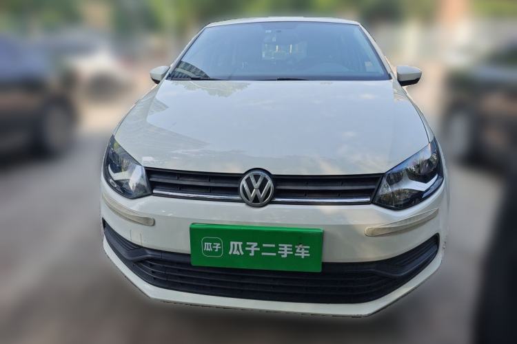 Used Volkswagen Polo 2016 1.4L Manual Fashion Model Front