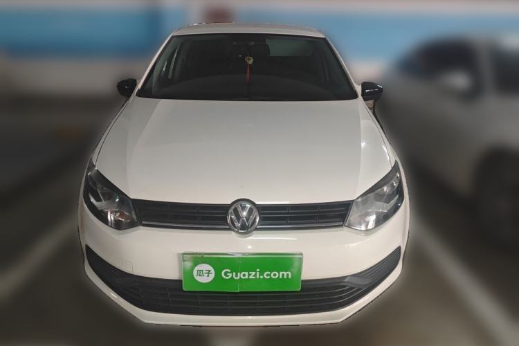 Used Volkswagen Polo 2016 1.4L Manual Fashion Model Front
