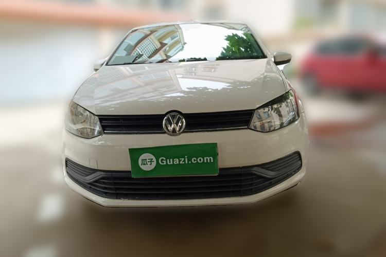 Used Volkswagen Polo 2016 1.4L Manual Fashion Model Front